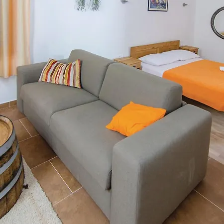 Stari Zoganj - Two Bedroom With Terrace And Swimming Pool * Potomje