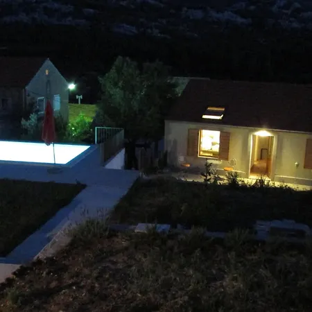 펜션 Stari Zoganj - Two Bedroom With Terrace And Swimming Pool