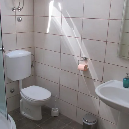Stari Zoganj - Two Bedroom With Terrace And Swimming Pool Σπίτι διακοπών *