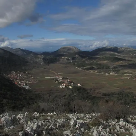 Stari Zoganj - Two Bedroom With Terrace And Swimming Pool