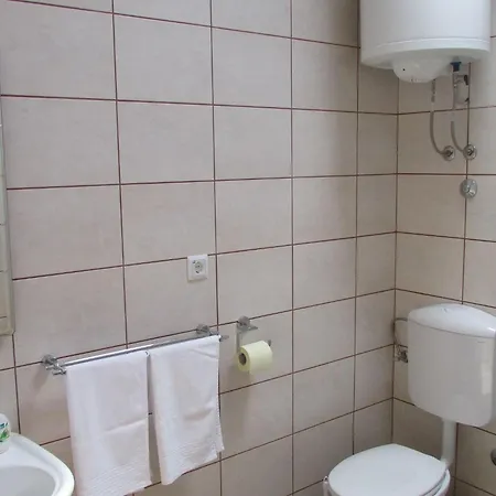 Feriehus Stari Zoganj - Two Bedroom With Terrace And Swimming Pool Potomje