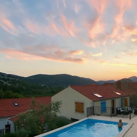 Stari Zoganj - Two Bedroom With Terrace And Swimming Pool * Potomje