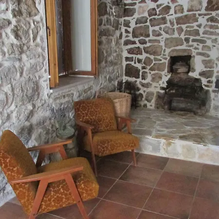 Stari Zoganj - Two Bedroom With Terrace And Swimming Pool * Potomje