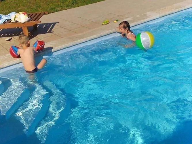 Stari Zoganj - Two Bedroom With Terrace And Swimming Pool Potomje