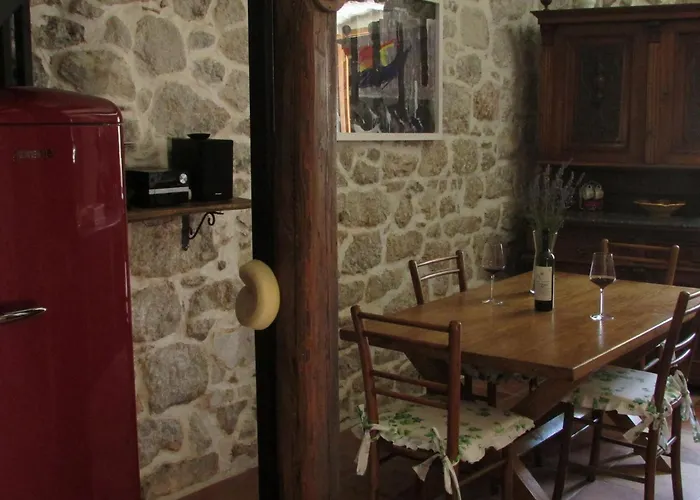 Stari Zoganj - Two Bedroom With Terrace And Swimming Pool 度假居