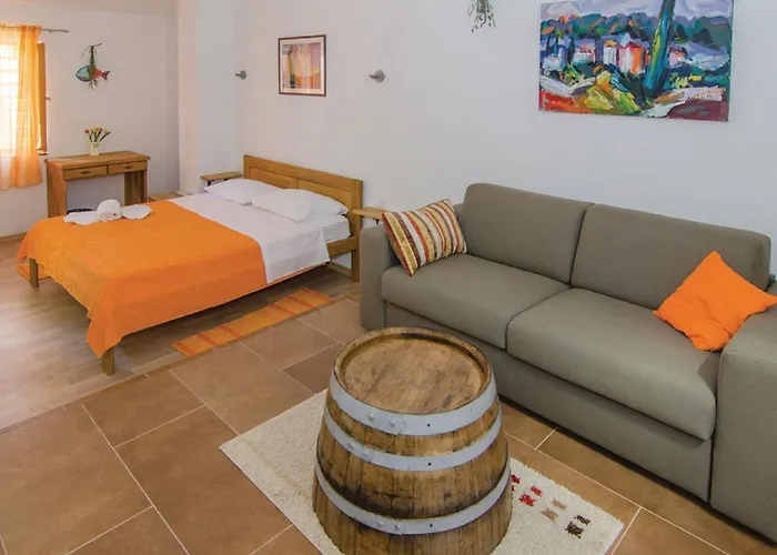 Stari Zoganj - Two Bedroom With Terrace And Swimming Pool 度假居 *