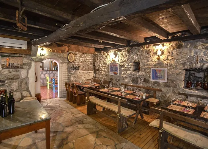 Stari Zoganj - Two Bedroom With Terrace And Swimming Pool 度假居 Potomje