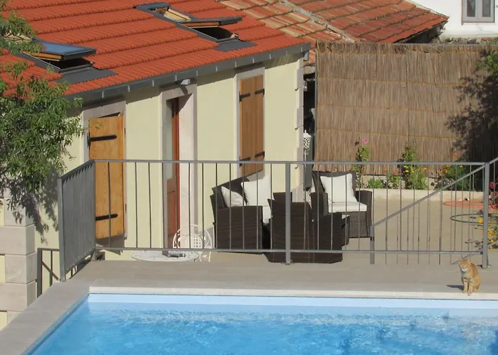 Stari Zoganj - Two Bedroom With Terrace And Swimming Pool 度假居 *